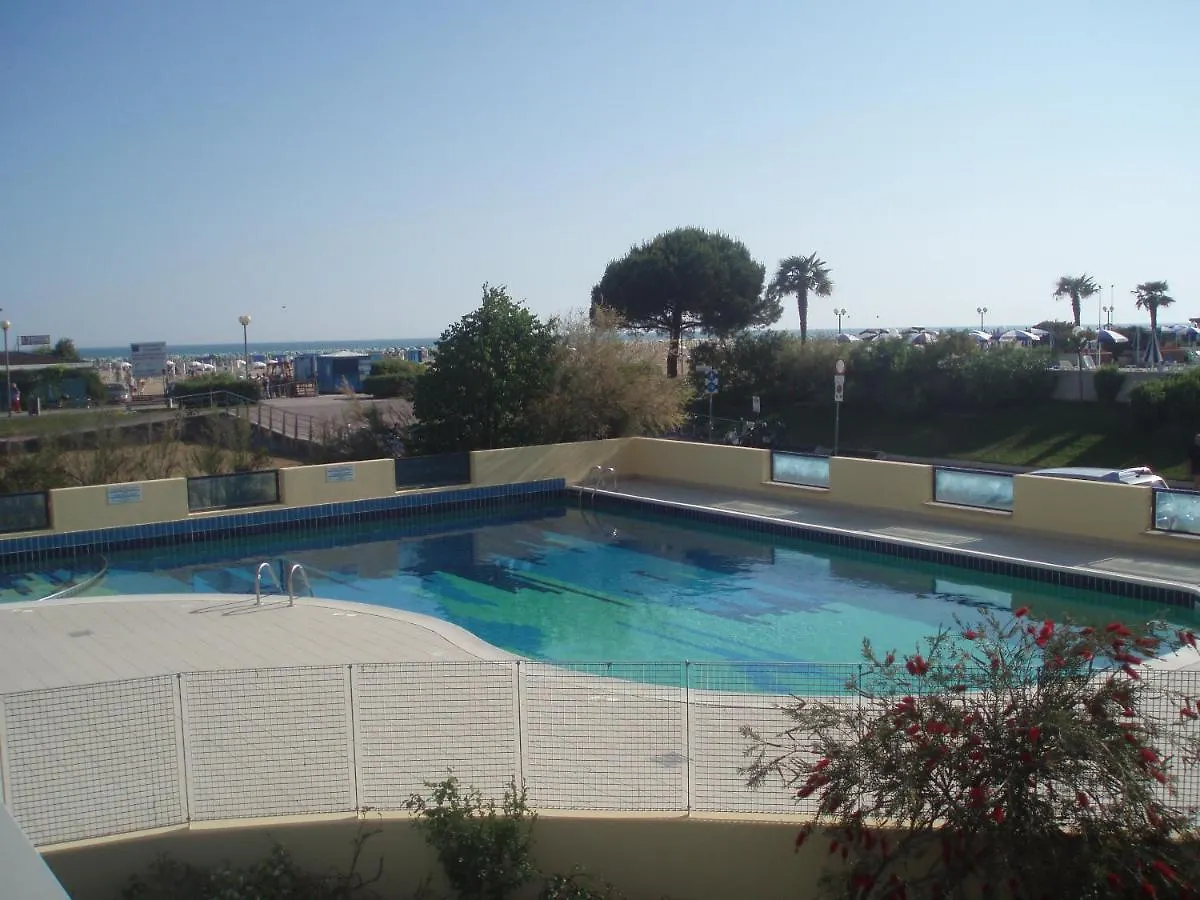 Bright Sea Front Apartment With Terrace - Beahost Bibione